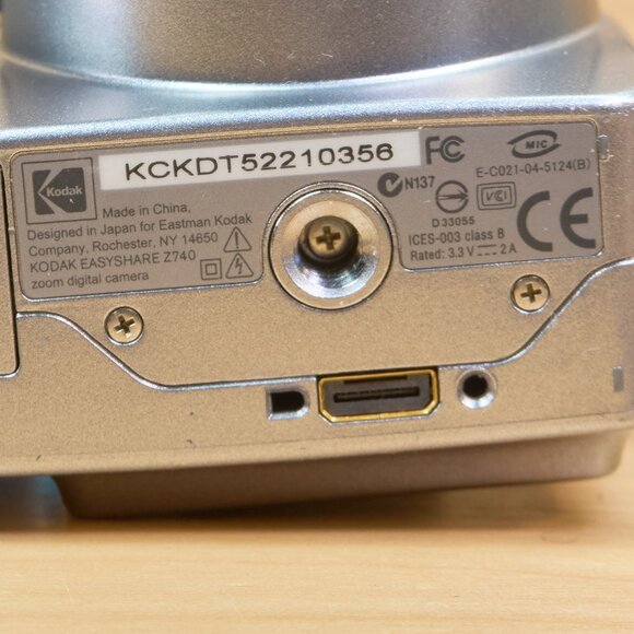 Kodak Easyshare Z740 5 MP Digital Camera, 10x Optical Zoom - Picture 8 of 8